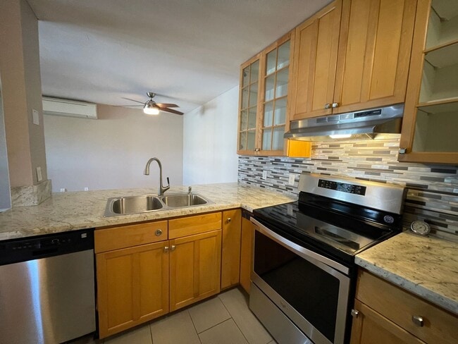 4955 Hanawai St in Lahaina, HI - Building Photo - Building Photo