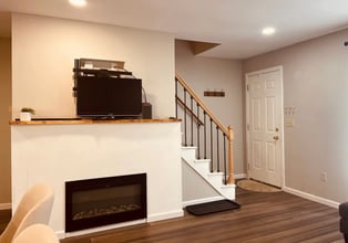1430 Russell Rd in Westfield, MA - Foto de edificio - Building Photo