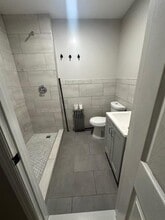 487 Van Cortlandt Park Ave in Yonkers, NY - Building Photo - Building Photo