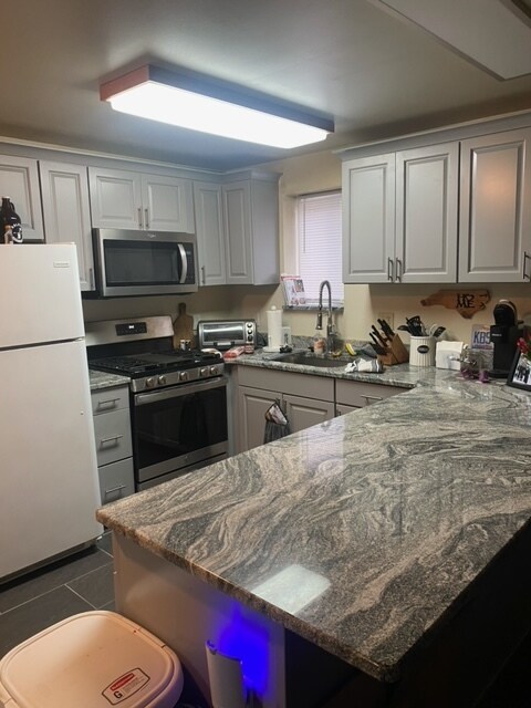 824 Brown St, Unit Brown