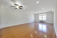 9252 John F. Kennedy Blvd, Unit 308 in North Bergen, NJ - Building Photo - Building Photo