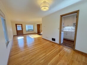 2030 Harwitch Rd in Columbus, OH - Foto de edificio - Building Photo