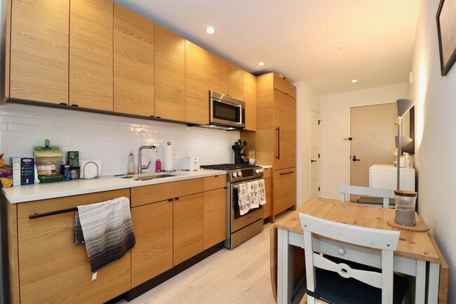 property at 10 Provost St