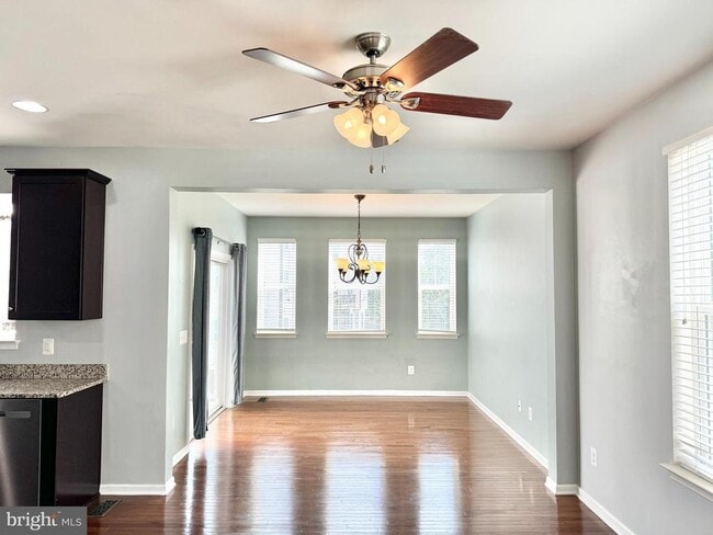 7 Coulter Ln in Stafford, VA - Building Photo - Building Photo