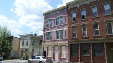 2467 W McMicken Ave in Cincinnati, OH - Building Photo - Building Photo