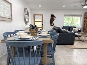 2238 Clematis St in Sarasota, FL - Building Photo - Building Photo