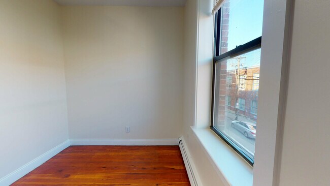 13 Linden St, Unit 15-2 in Boston, MA - Building Photo - Building Photo