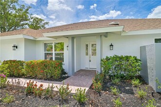 28211 Winthrop Cir in Bonita Springs, FL - Foto de edificio - Building Photo