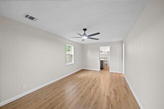 7630 Mosside St in Houston, TX - Building Photo - Building Photo