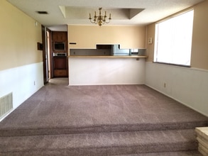 8311 Watch Tower St in San Antonio, TX - Foto de edificio - Building Photo