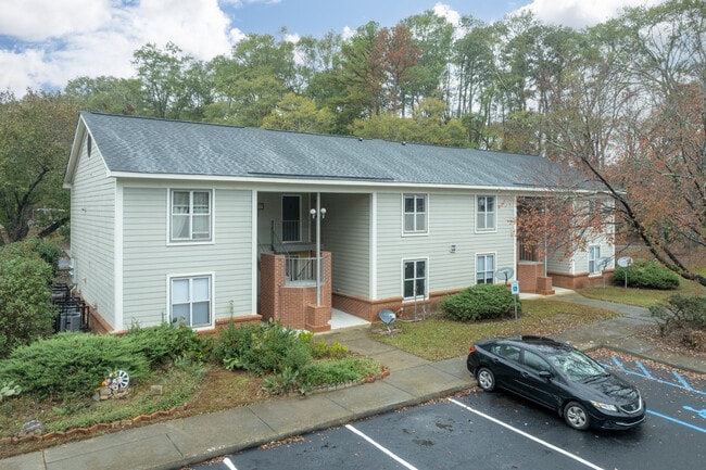 Woodlot Apartments in Fountain Inn, SC - Foto de edificio - Building Photo