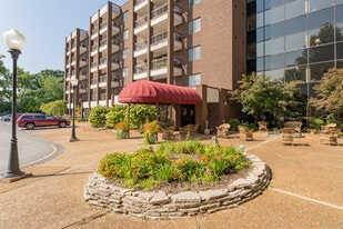 Hickory Glen, Active Senior Living in Springfield, IL - Building Photo
