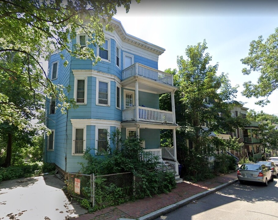 55 Beech Glen St, Unit 2 in Boston, MA - Foto de edificio