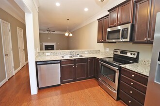 861 Forest Park in Columbia, SC - Foto de edificio - Building Photo
