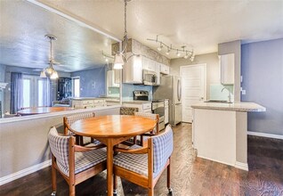 3000 Chautauqua Ave, Unit 112 in Norman, OK - Building Photo - Building Photo