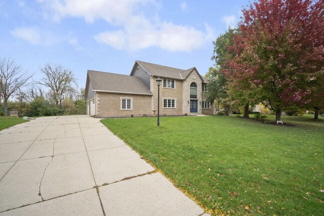 N54W16164 Westwind Dr in Menomonee Falls, WI - Building Photo - Building Photo