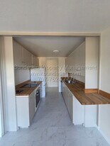 9 Forest Ln in San Rafael, CA - Building Photo