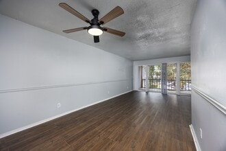 6519 W Newberry Rd in Gainesville, FL - Building Photo - Building Photo