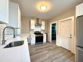 69 Conwell Ave, Unit 1 in Somerville, MA - Building Photo