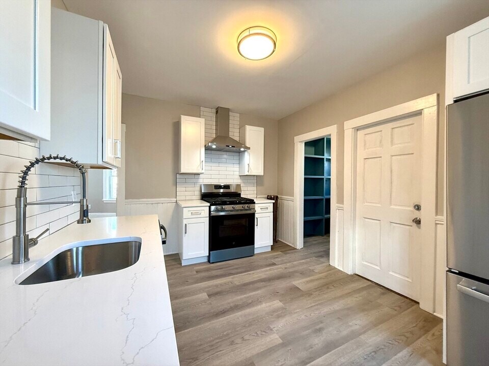 69 Conwell Ave, Unit 1 in Somerville, MA - Foto de edificio