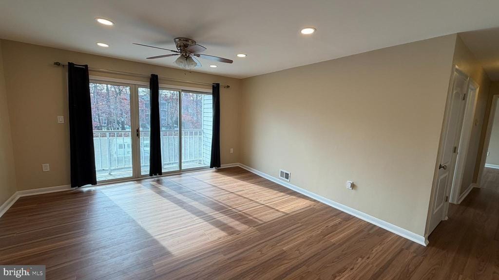 81 Willow Ct in Hamilton Township, NJ - Foto de edificio