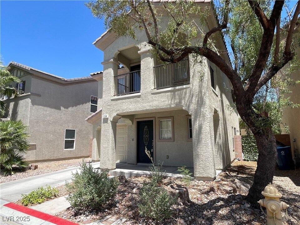 534 Swiss Cottage Ave in Las Vegas, NV - Building Photo