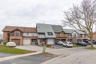 137 Bellefontaine St in Toronto, ON - Building Photo