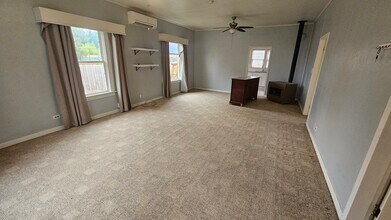 1105 Curtis St in Sedro Woolley, WA - Foto de edificio - Building Photo