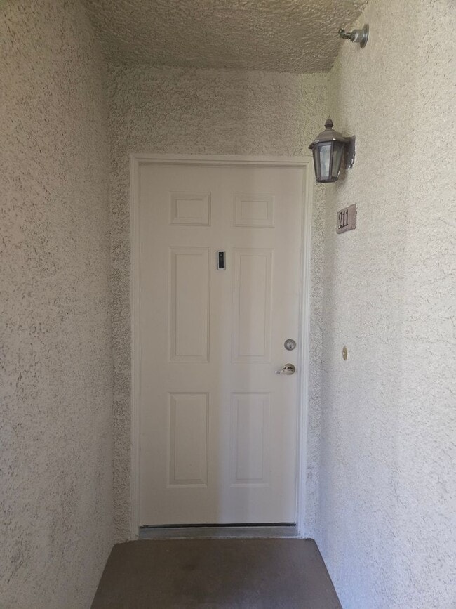 7189 S Durango Dr in Las Vegas, NV - Building Photo - Building Photo