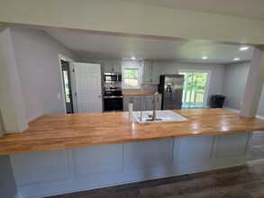 235 Bryce Rd in Queenstown, MD - Building Photo - Building Photo