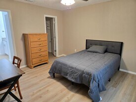 1560 7th Ave in DeLand, FL - Building Photo