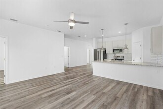 4424 24th St SW in Lehigh Acres, FL - Foto de edificio - Building Photo