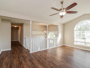 113 Eva Dr in Hampton, GA - Foto de edificio - Building Photo