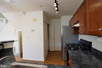 4533 Superior Square in Fairfax, VA - Building Photo - Building Photo