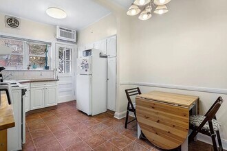 16 Micieli Pl, Unit 2 in Brooklyn, NY - Building Photo - Building Photo