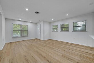 1913 David St in Austin, TX - Building Photo - Building Photo