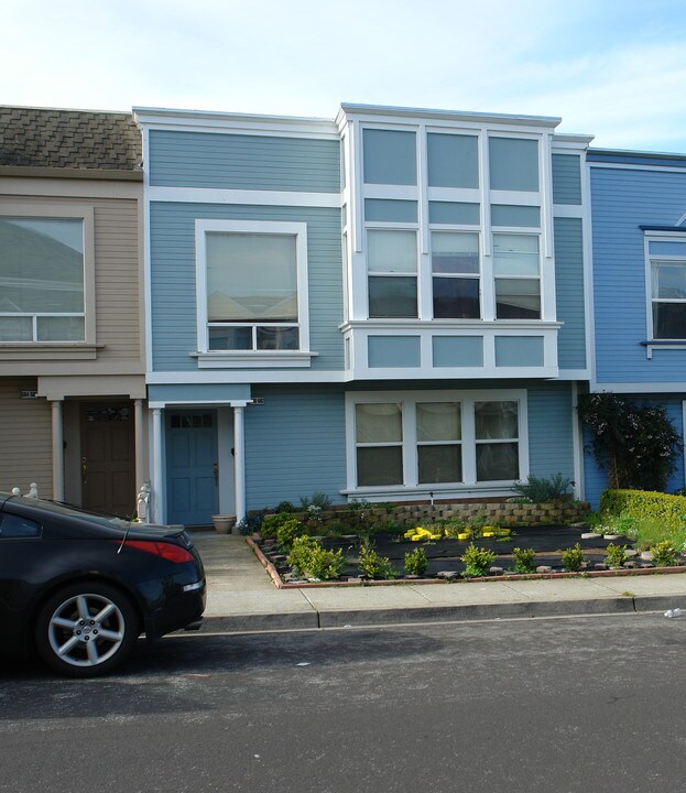 680-682 Abbot Ave in Daly City, CA - Building Photo