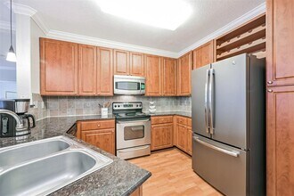1711 Old Spanish Trl in Houston, TX - Building Photo - Building Photo