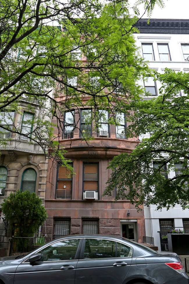 121 W 75th St in New York, NY - Building Photo - Building Photo