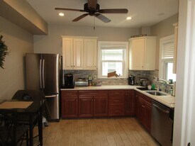 581 Washington St, Unit 1 in Boston, MA - Building Photo