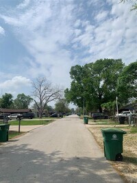 13501 Joliet St photo'