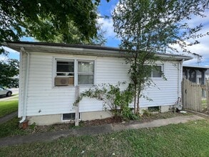 2204 W 8th St in Muncie, IN - Building Photo - Building Photo