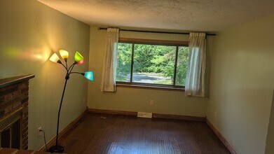 29 Treetop Park in Westborough, MA - Building Photo - Building Photo