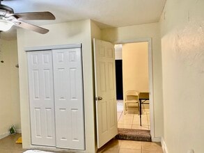 30008 SW 159th Dr, Unit For rent Studio 1200 in Homestead, FL - Foto de edificio - Building Photo