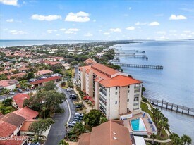 3220 River Villa Way in Melbourne Beach, FL - Building Photo