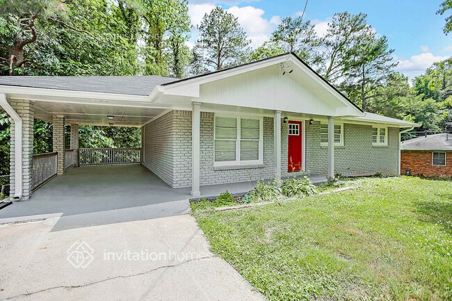 property at 3582 Highwood Dr SW