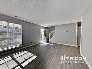 6276 Marbut Farms Ln in Lithonia, GA - Building Photo - Building Photo