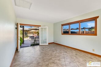 587 S Calle Ajo in Palm Springs, CA - Building Photo - Building Photo