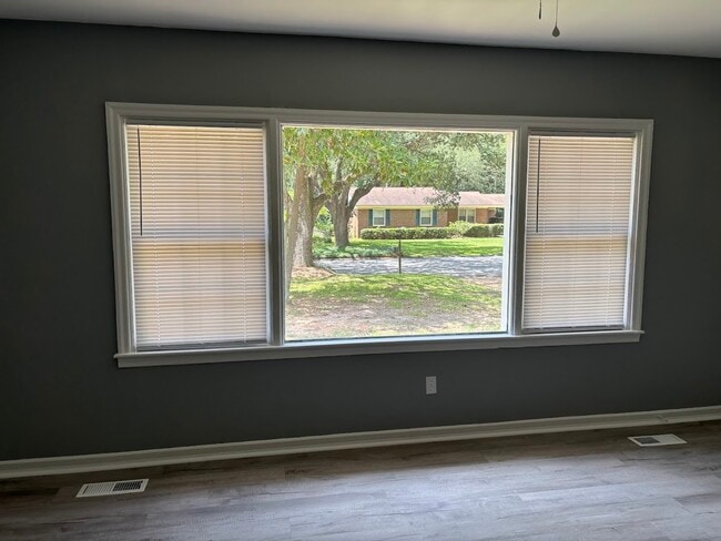 2016 McIntosh Rd in Albany, GA - Building Photo - Building Photo