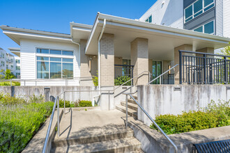 Merrill Gardens at Burien in Burien, WA - Foto de edificio - Building Photo